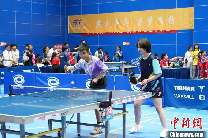 2025年青海省青少年乒乓球单项赛在西宁开赛 吸引