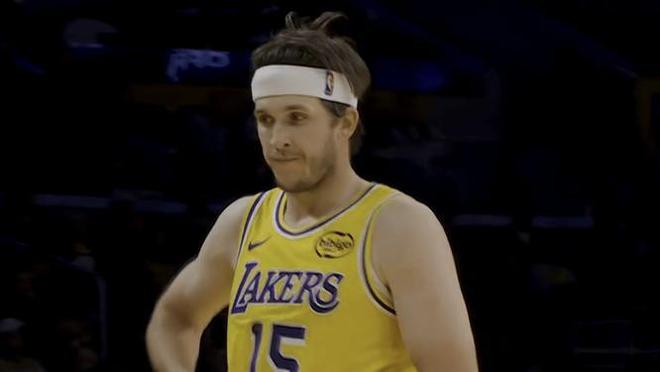 湖人加时险胜掘金 约基奇伤退成胜负关键