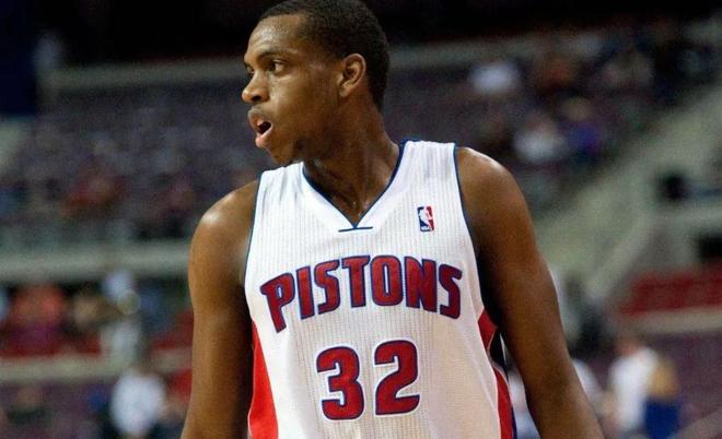 独行侠险胜灰熊 米德尔顿35分率队逆转