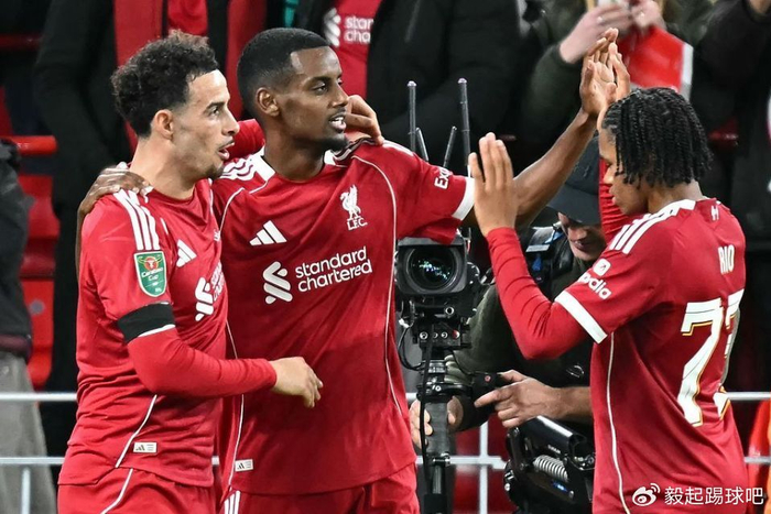 利物浦前锋伊萨克周四回归训练 有望欧冠对阵巴