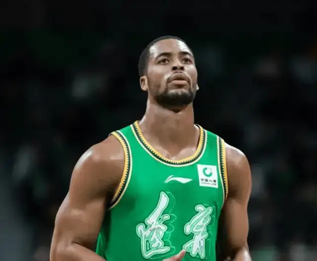 莱迪21+9+1抢断助辽宁双杀福建