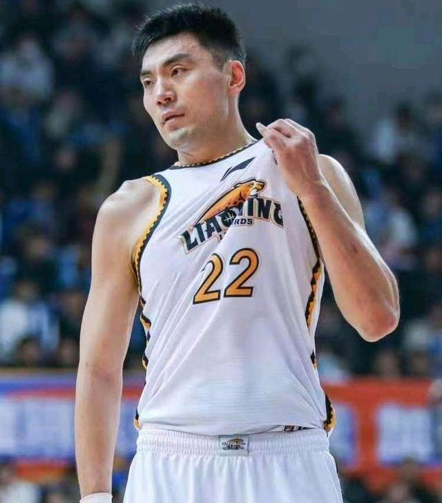 莱迪21+9+1抢断助辽宁双杀福建