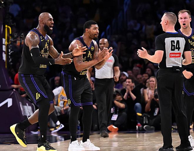 湖人双杀火箭系列赛2-0领先 詹姆斯率队展现统治